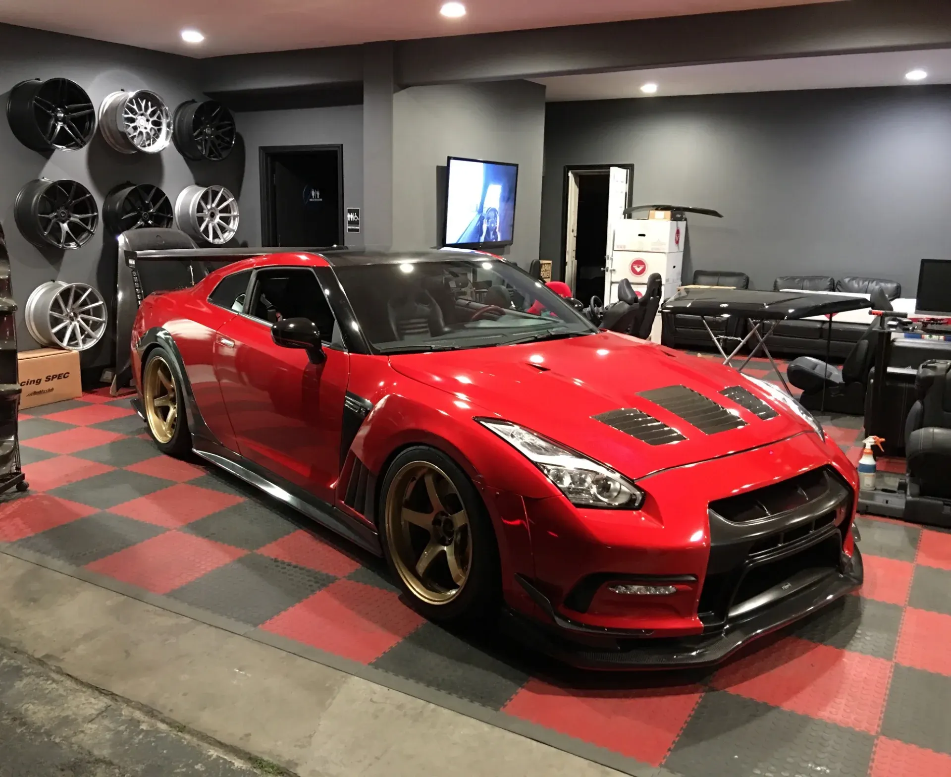 VARIS GTR35 - 3M Dragon Fire Red